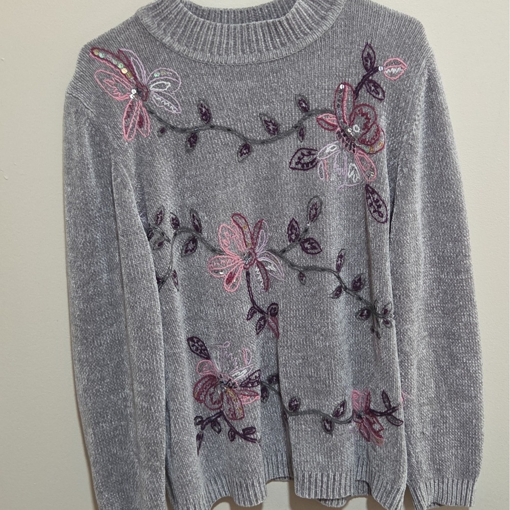 Alfred Dunner Woman 1X Gray Floral Embroidered Sequin Sweater Pullover